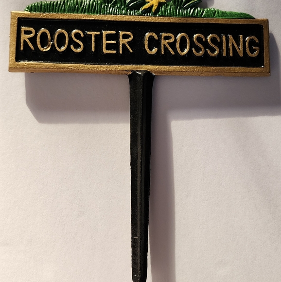 Cast Iron Rooster Crossing Sign - Picture 3 of 4